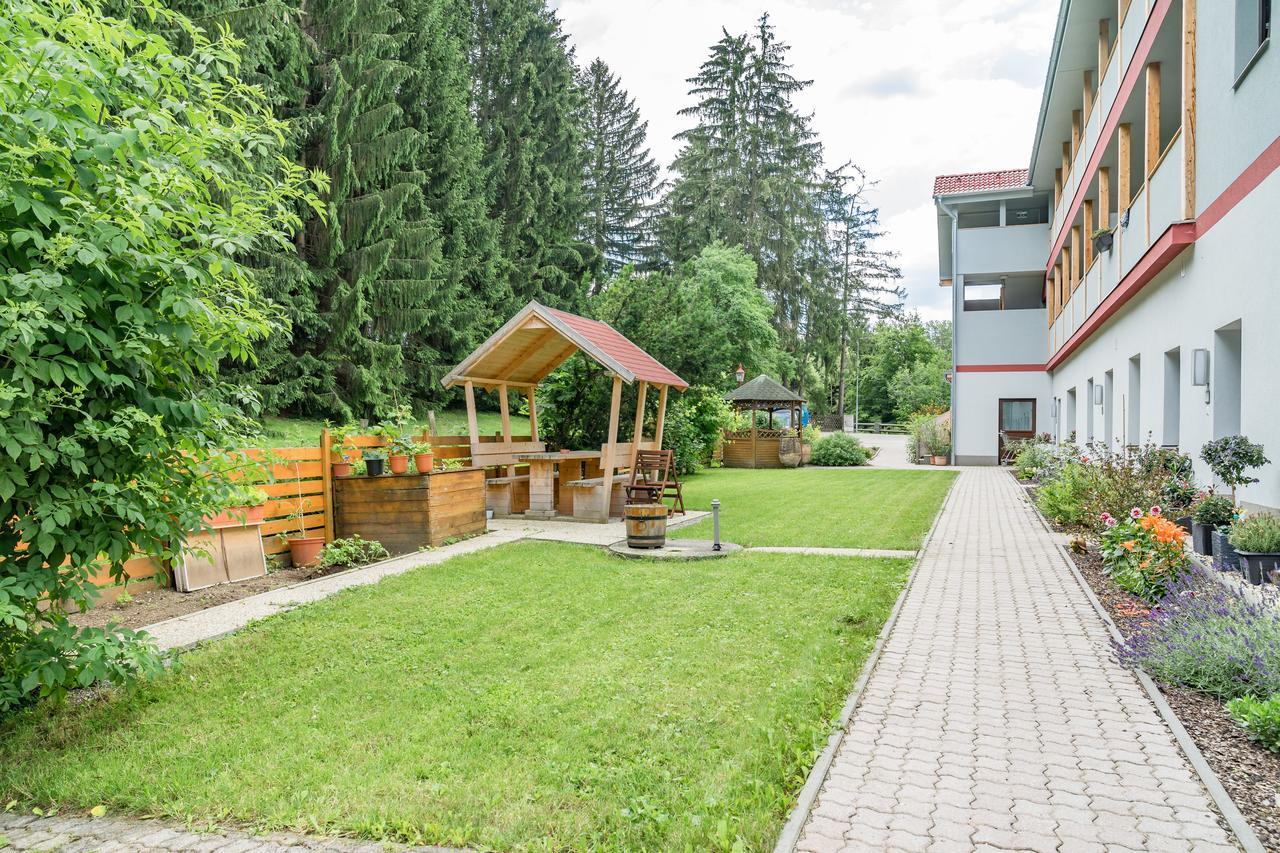 Smart Liv'In Laabnerhof Laaben Exterior foto