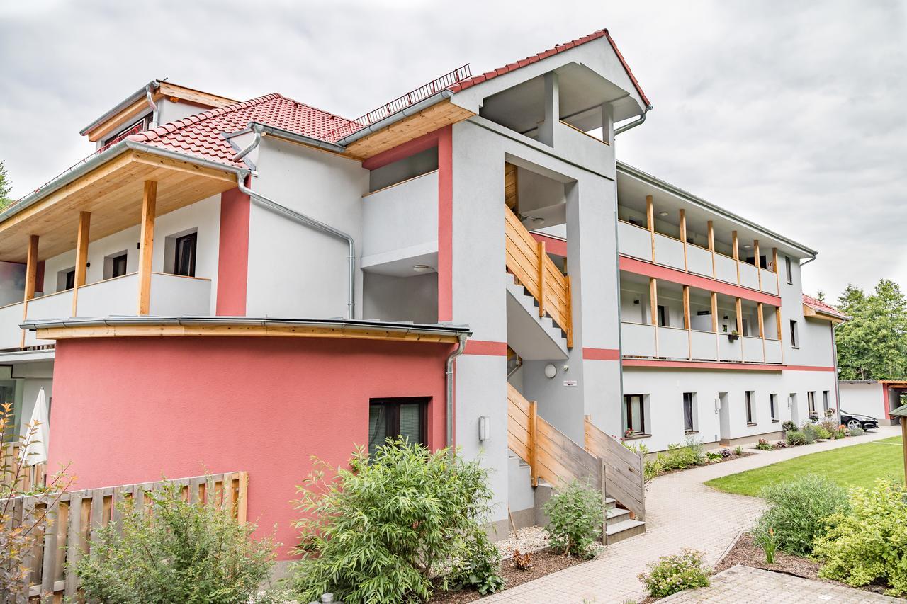 Smart Liv'In Laabnerhof Laaben Exterior foto